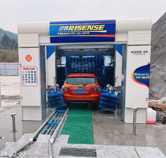 四川加油站安装日森隧道式洗车机