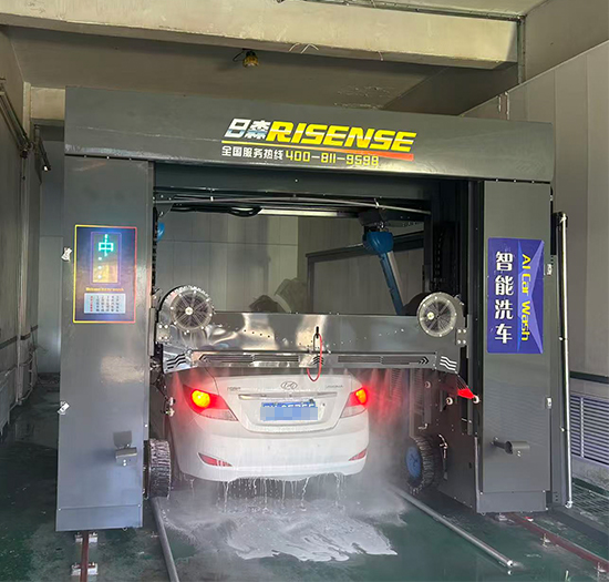 内蒙古单位安装日森水之翼双摆臂无接触洗车机